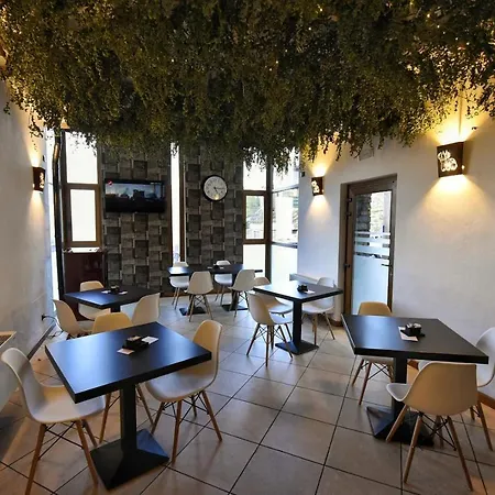 Hotell Finestra Sulle Alpi 2*