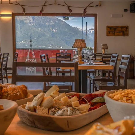 Hotell Finestra Sulle Alpi Bema
