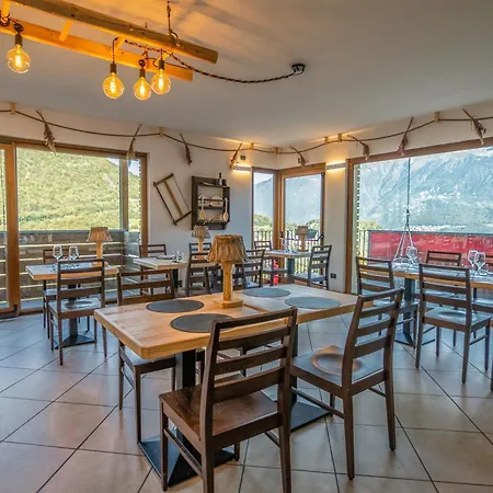 Hotell Finestra Sulle Alpi Bema