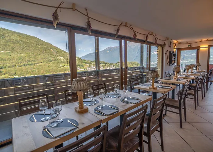 Finestra Sulle Alpi Hotel 2*